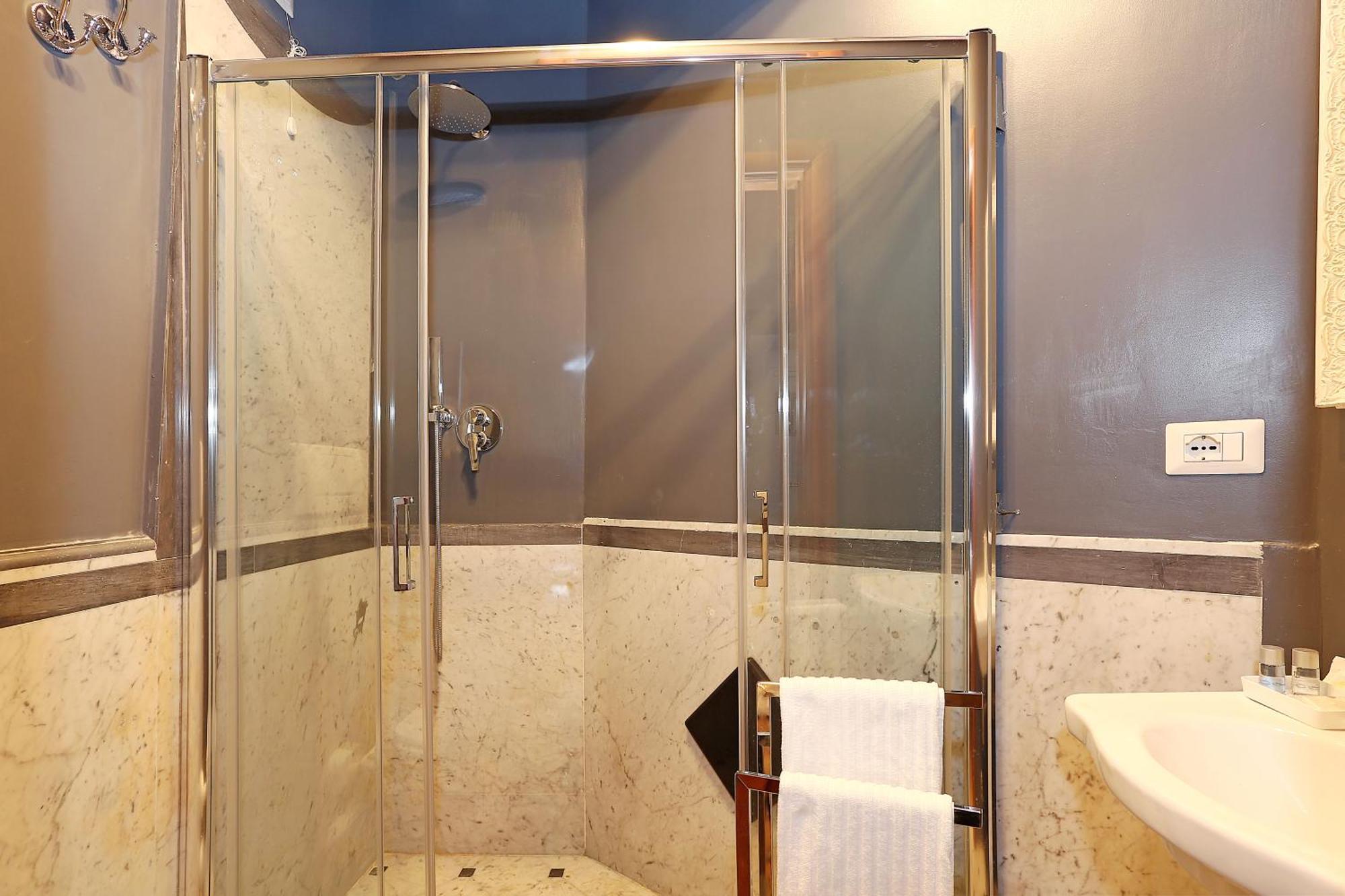 The Palazzetto Suites Rome Exterior photo